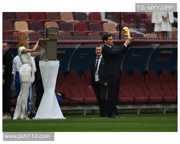 足球明星精彩瞬间集锦视频大汇总尽享球场魅力与激情时刻