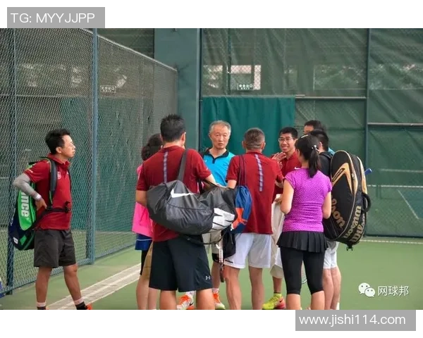 成都网球队逆袭之旅揭秘:从默默无闻到杯赛冠军的传奇故事 成都网球队逆袭之旅揭秘:从默默无闻到杯赛冠军的传奇故事